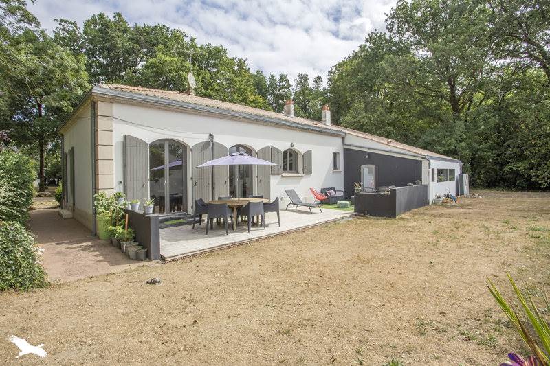 Maison 6 pièces 184 m² · à Dompierre-sur-Mer · 184 m² · 565 000 €