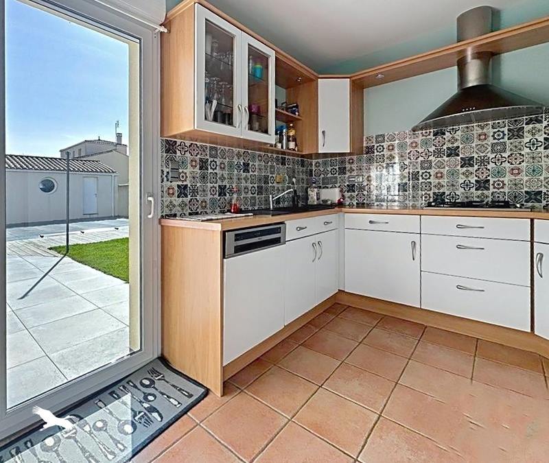 Vente Maison PUILBOREAU - 6 pièces -142 m² - (17138)