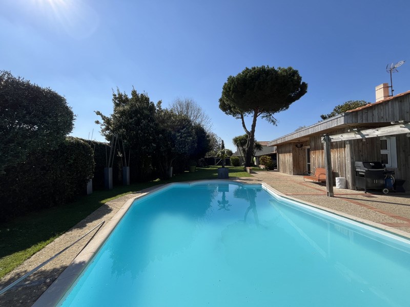 Vente Maison PUILBOREAU - 8 pièces -160 m² - (17138)
