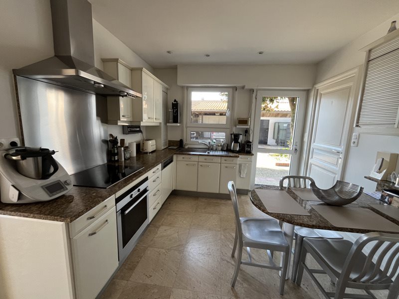 Vente Maison PUILBOREAU - 8 pièces -160 m² - (17138)