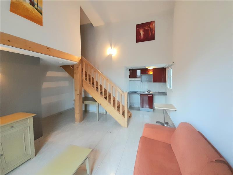Vente Immeuble STE SOULLE - -  182 m² - (17220)