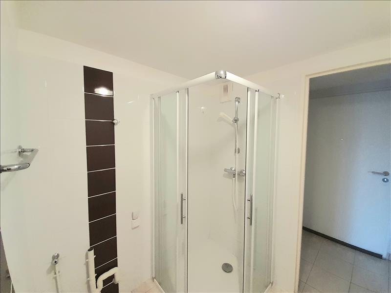 Vente Immeuble STE SOULLE - -  182 m² - (17220)