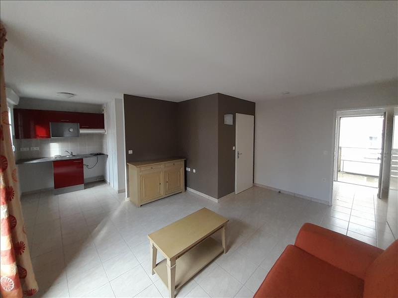 Vente Immeuble STE SOULLE - -  182 m² - (17220)