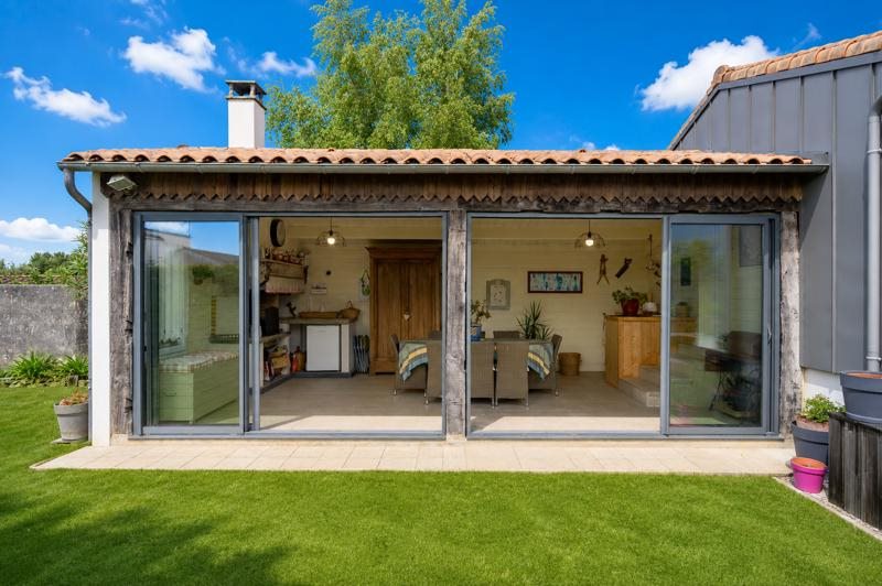Vente Maison PUILBOREAU - 8 pièces -175 m² - (17138)