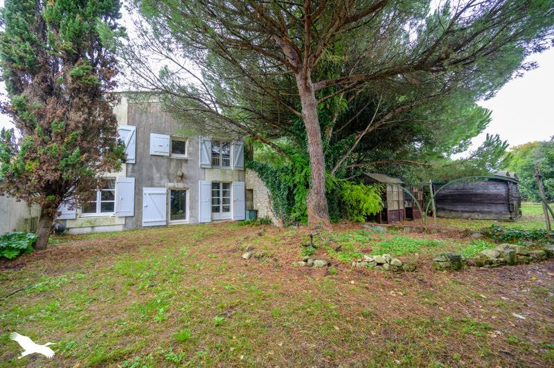 Vente Maison L HOUMEAU - 8 pièces -289 m² - (17137)