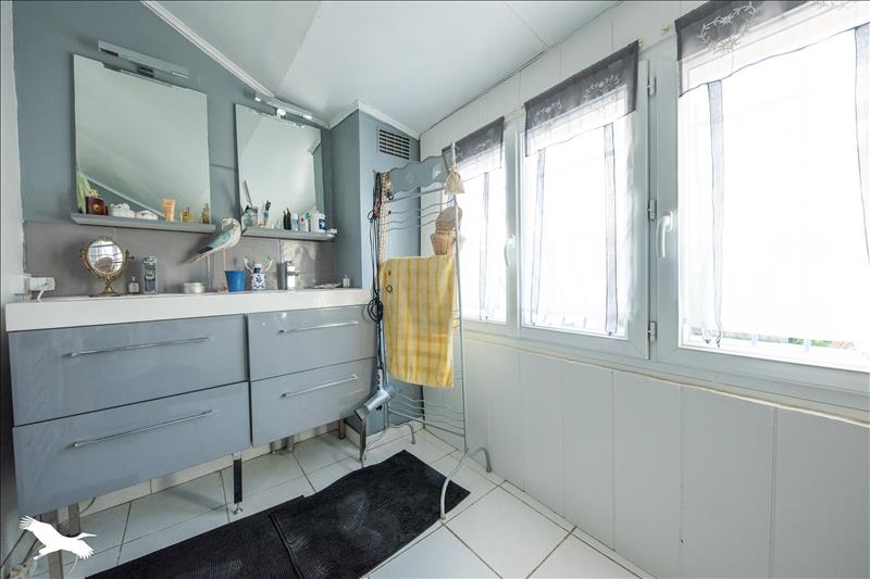 Vente Maison ST DENIS D OLERON - 6 pièces -240 m² - (17650)