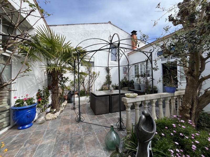 Vente Maison ST DENIS D OLERON - 6 pièces -240 m² - (17650)