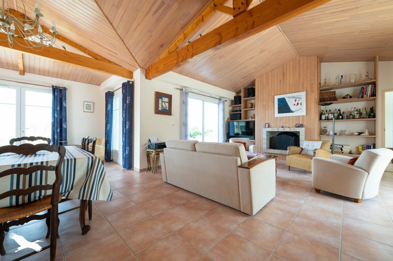Vente Maison ST GEORGES D OLERON - 6 pièces -168 m² - (17190)