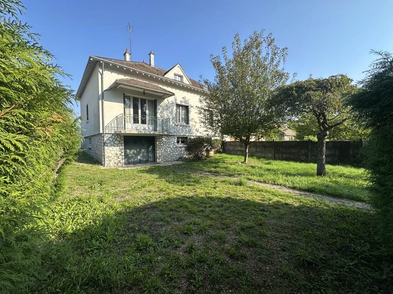 Vente Maison VEUZAIN SUR LOIRE - 8 pièces -169 m² - (41150)