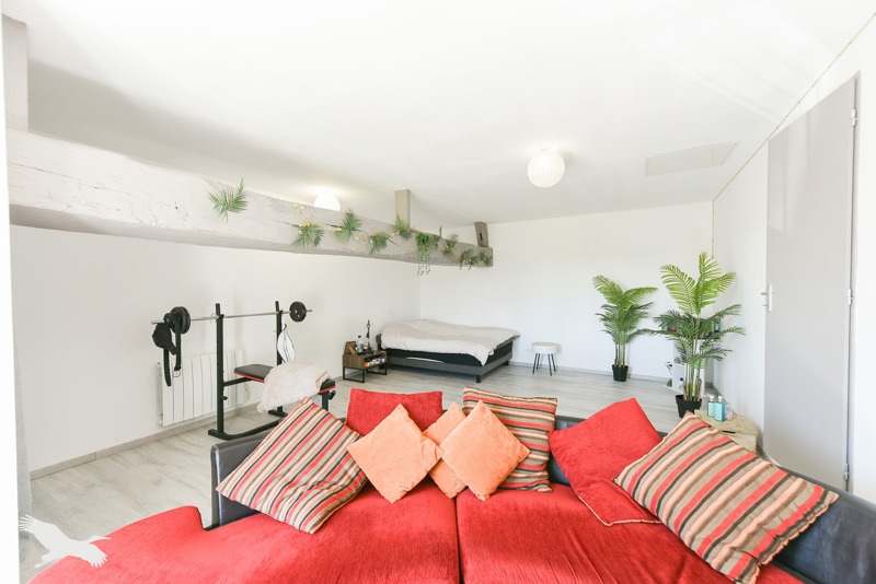 Vente Maison VEUZAIN SUR LOIRE - 7 pièces -215 m² - (41150)