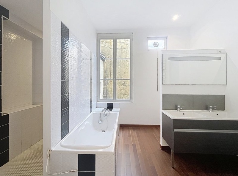 Vente Appartement BORDEAUX - 3 pièces -81 m² - (33300)