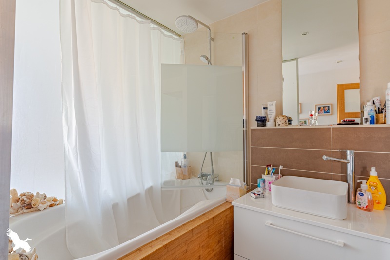 Vente Appartement BORDEAUX - 4 pièces -90 m² - (33000)