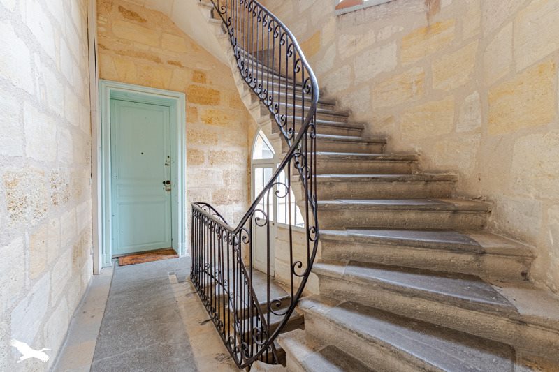 Vente Appartement BORDEAUX - 2 pièces -34 m² - (33000)
