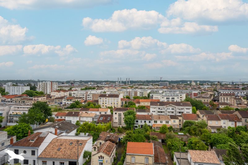 Vente Appartement BORDEAUX - 2 pièces -54 m² - (33300)