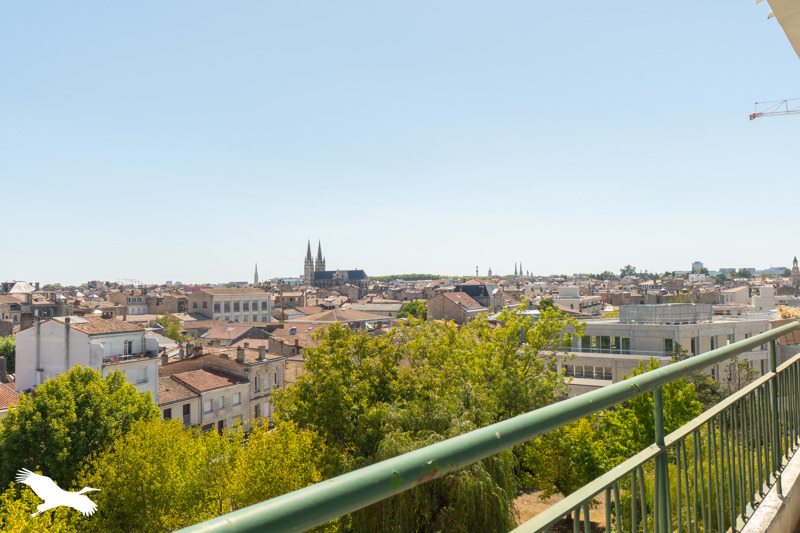 Vente Appartement Bordeaux - 4 pièces -82 m² - (33300)