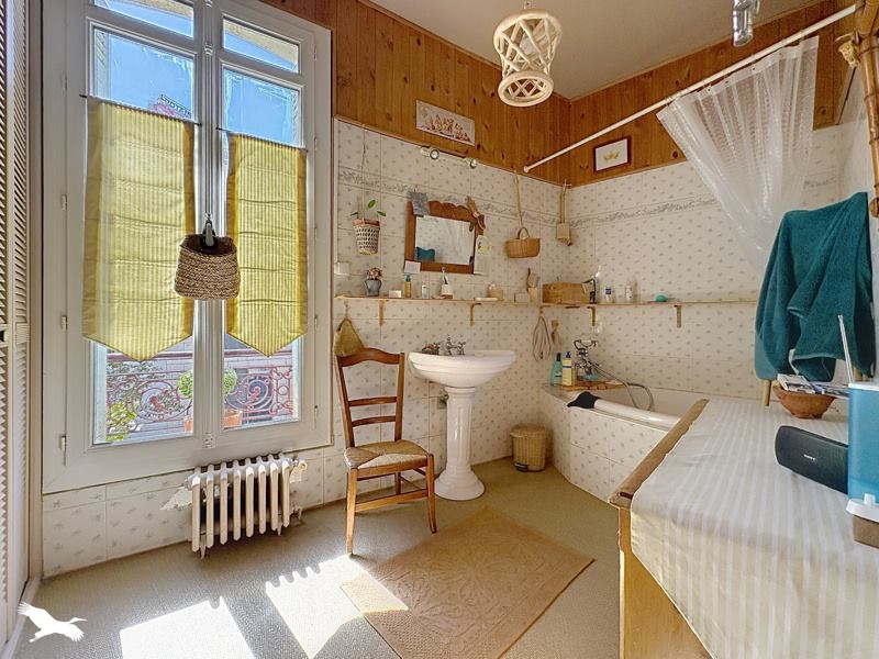 Vente Maison Bordeaux - 5 pièces -136 m² - (33300)
