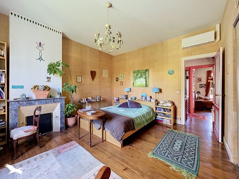 Vente Maison Bordeaux - 5 pièces -136 m² - (33300)