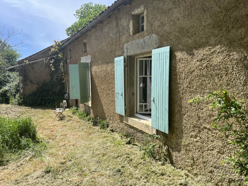 Vente Maison AIGONDIGNE - 2 pièces -84 m² - (79370)