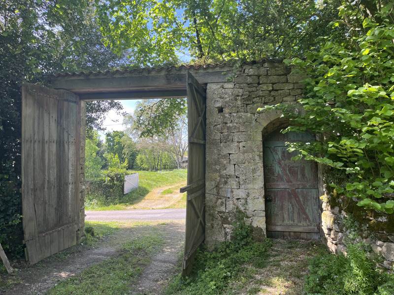 Vente Maison AIGONDIGNE - 2 pièces -84 m² - (79370)