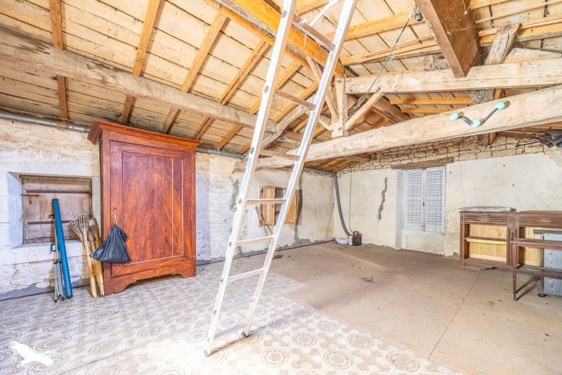 Vente Maison ST MAXIRE - 4 pièces -102 m² - (79410)