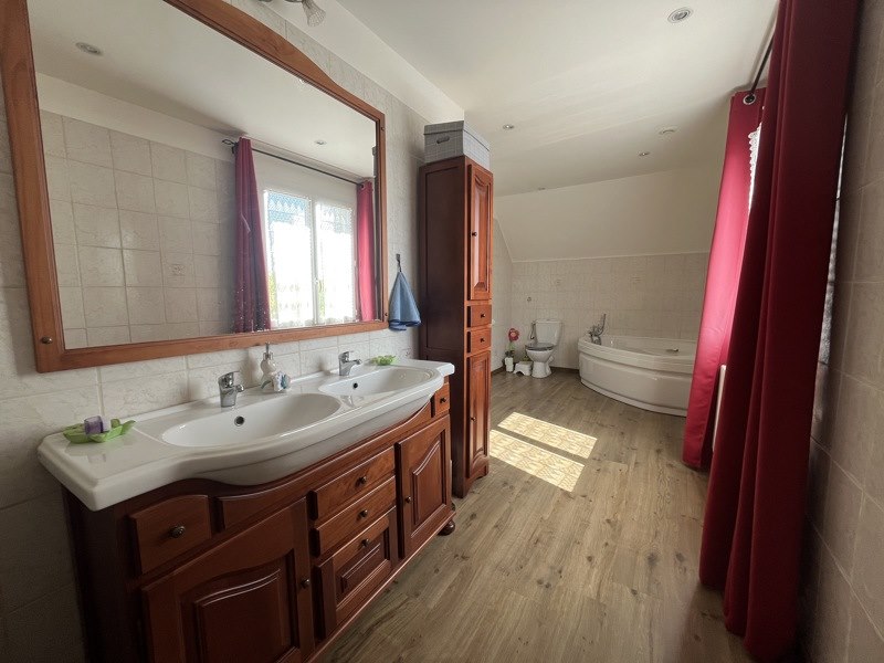 Vente Maison CIVRAY - 5 pièces -126 m² - (18290)