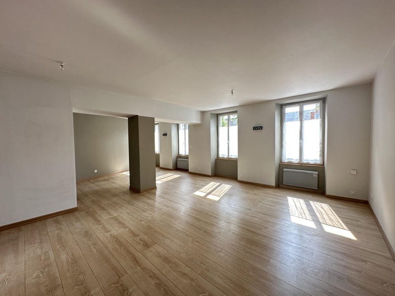 Vente Appartement ST FLORENT SUR CHER - 4 pièces -142 m² - (18400)