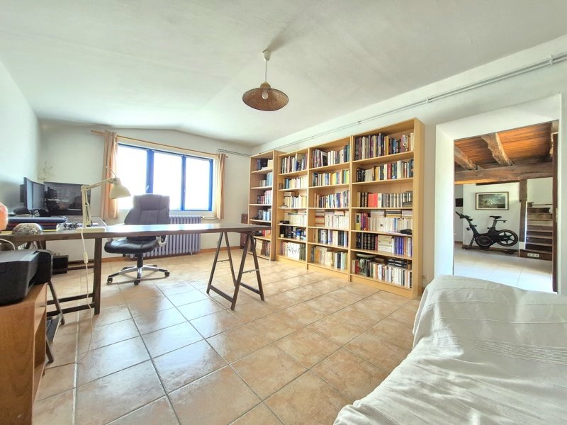 Vente Maison PRIMELLES - 6 pièces -219 m² - (18400)
