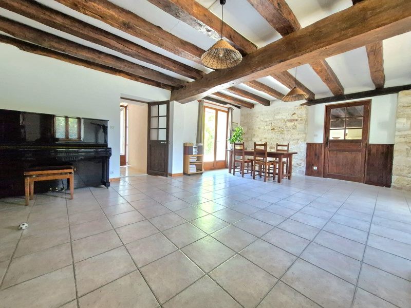 Vente Maison PRIMELLES - 6 pièces -219 m² - (18400)