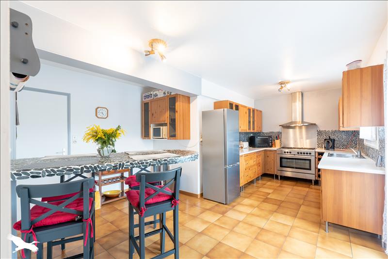 Vente Maison ST PIERRE DU MONT - 7 pièces -179 m² - (40280)