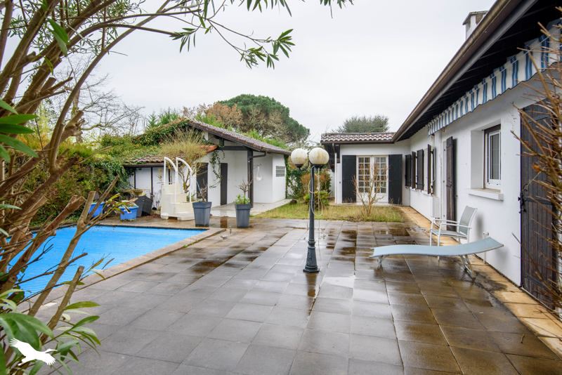 Vente Maison ST PIERRE DU MONT - 6 pièces -139 m² - (40280)