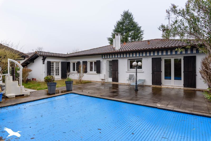 Vente Maison ST PIERRE DU MONT - 6 pièces -139 m² - (40280)