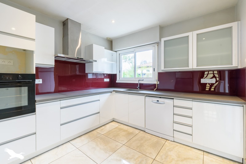 Vente Maison ST PIERRE DU MONT - 6 pièces -139 m² - (40280)