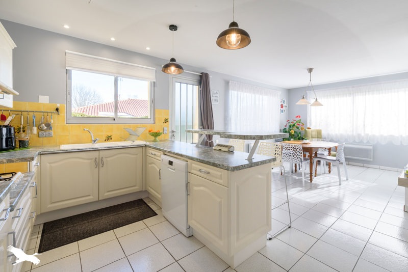 Vente Maison ST PIERRE DU MONT - 4 pièces -140 m² - (40280)