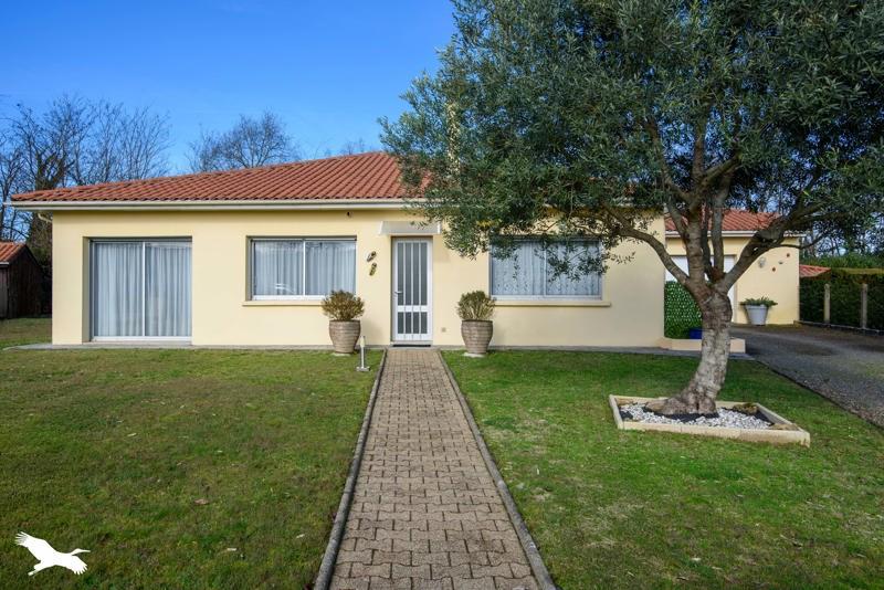 Vente Maison ST PIERRE DU MONT - 4 pièces -140 m² - (40280)
