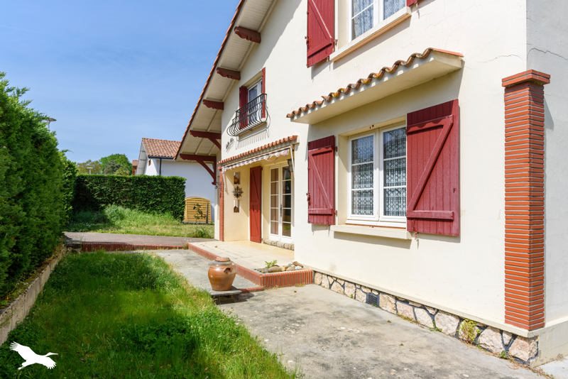 Vente Maison Saint-Pierre-du-Mont - 6 pièces -140 m² - (40280)
