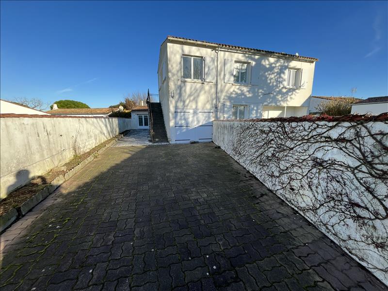 Vente Maison LA FLOTTE - 9 pièces -183 m² - (17630)