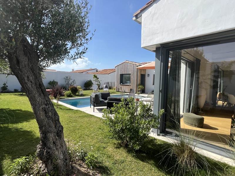Vente Maison LA FLOTTE - 6 pièces -142 m² - (17630)