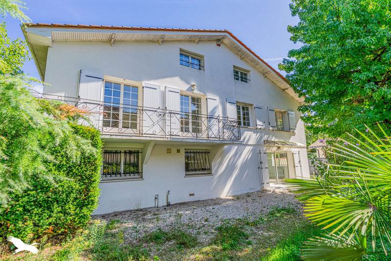 Vente Maison BEGLES - 8 pièces -165 m² - (33130)