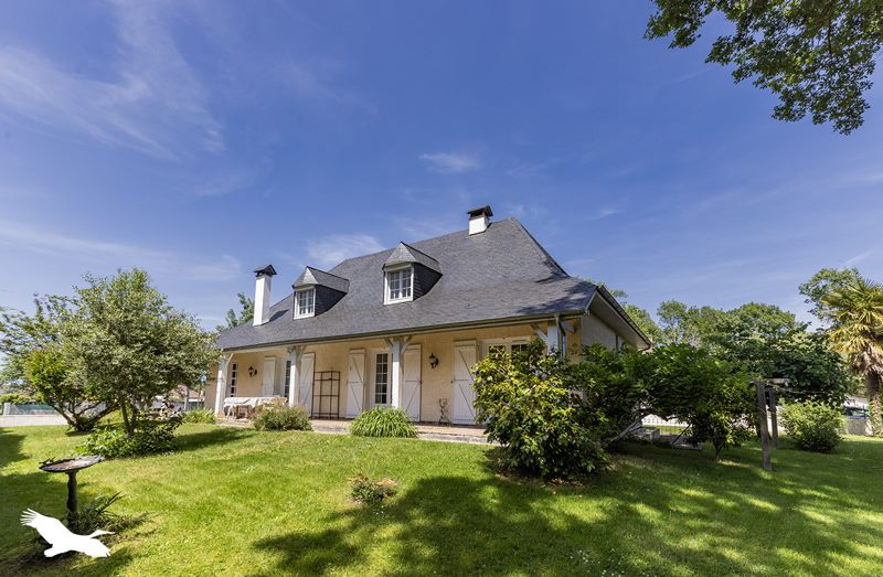 Vente Maison NARCASTET - 5 pièces -166 m² - (64510)