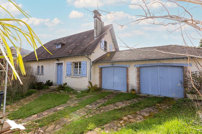 Vente Maison ARTIGUELOUVE - 7 pièces -137 m² - (64230)