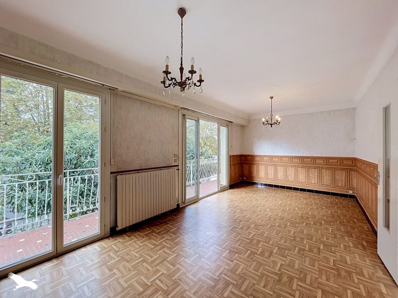 Vente Maison Lons - 8 pièces -187 m² - (64140)