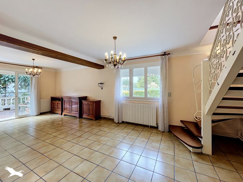 Vente Maison Lons - 8 pièces -187 m² - (64140)