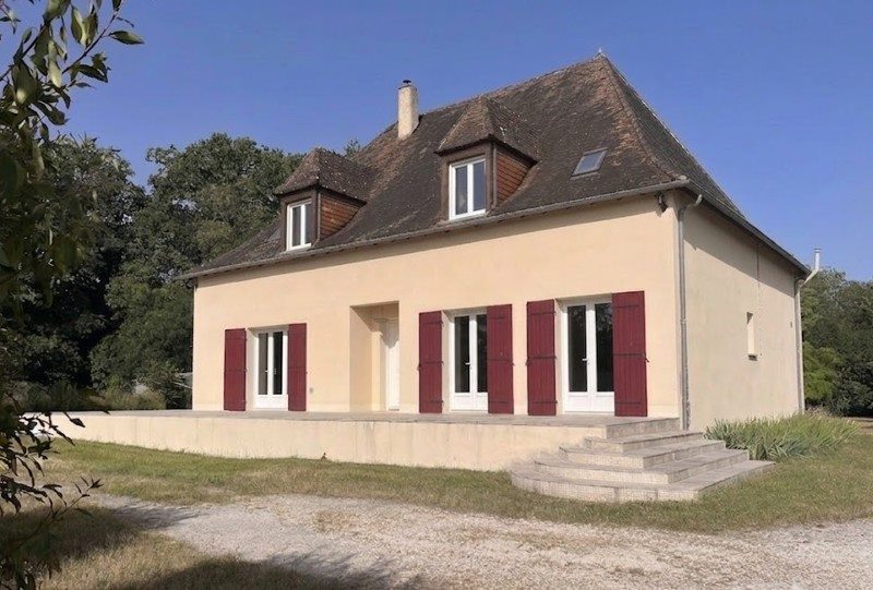 Vente Maison VALLEREUIL - 6 pièces -185 m² - (24190)