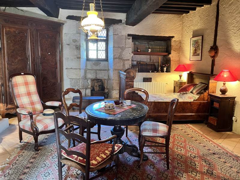 Vente Maison ST JEAN D ATAUX - 9 pièces -237 m² - (24190)