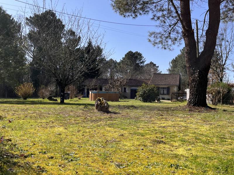 Vente Maison EGLISE NEUVE D ISSAC - 6 pièces -103 m² - (24400)
