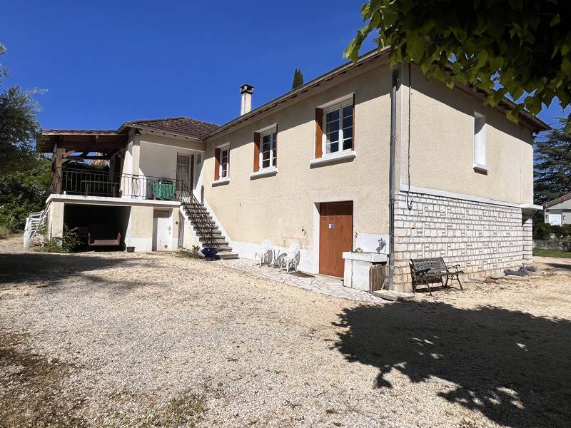 Vente Maison NEUVIC - 6 pièces -135 m² - (24190)