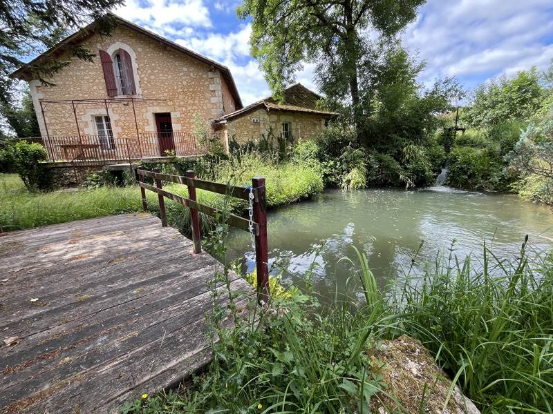 Vente Maison MUSSIDAN - 12 pièces -470 m² - (24400)