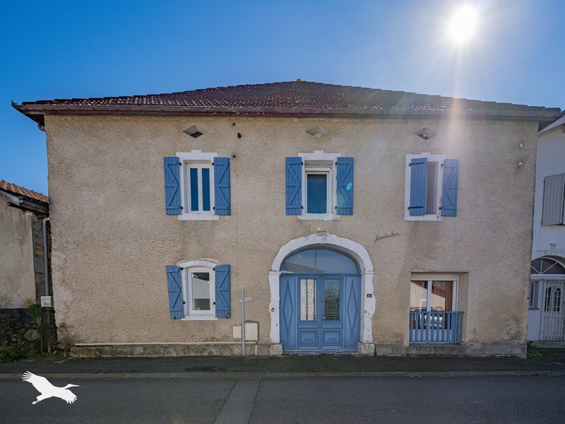 Vente Maison LAHONTAN - 7 pièces -192 m² - (64270)