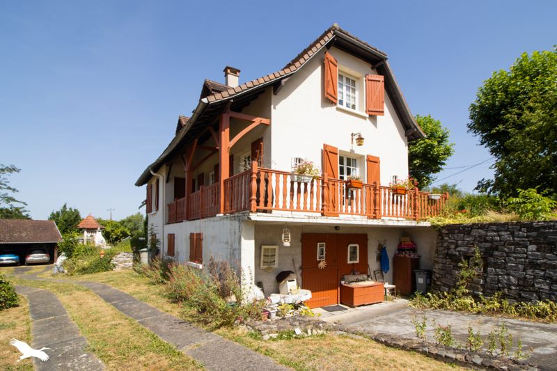 Vente Maison SALIES DE BEARN - 7 pièces -225 m² - (64270)