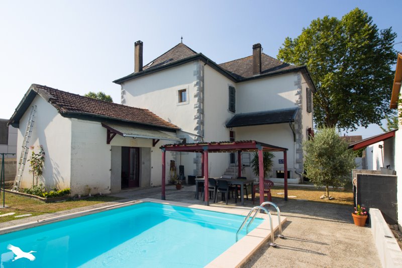 Vente Maison PUYOO - 6 pièces -165 m² - (64270)